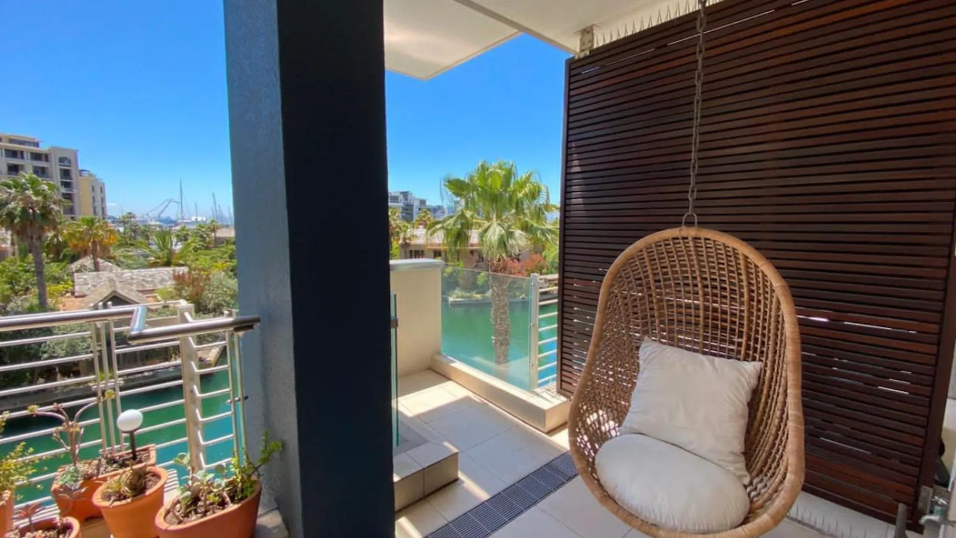 Mountain Marina Luxury Apartments Cape Town