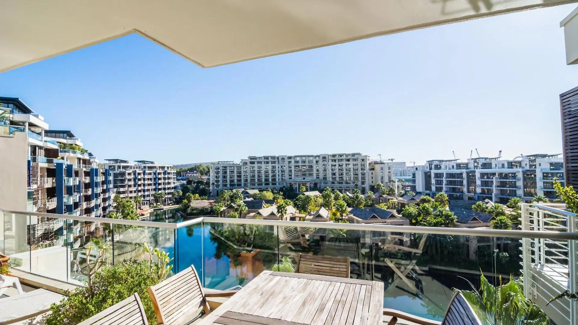 Mountain Marina Luxury Apartments Cape Town