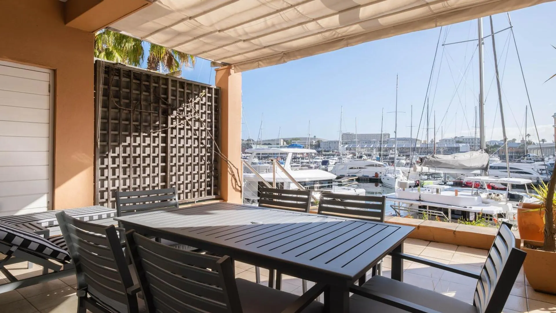 Mountain Marina Luxury Apartments Cape Town