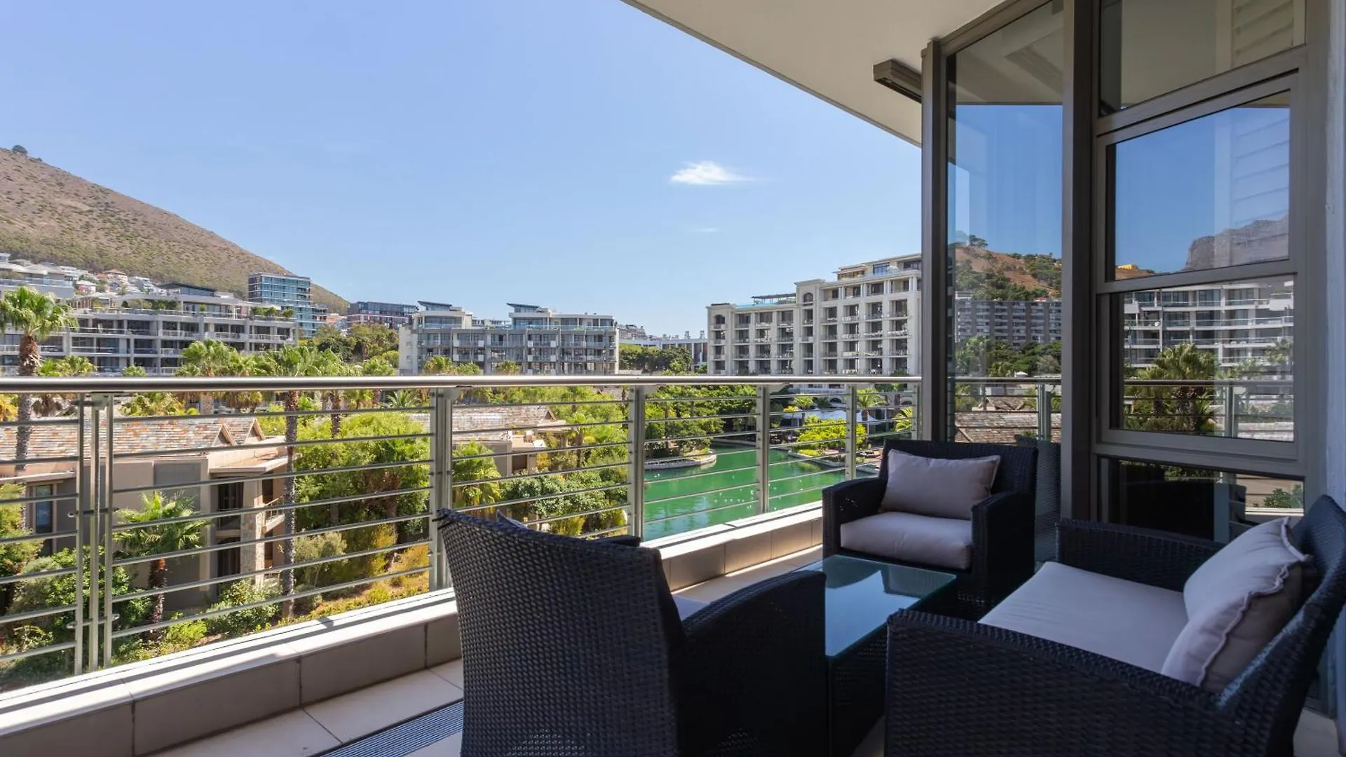 Mountain Marina Luxury Apartments Cape Town Güney Afrika